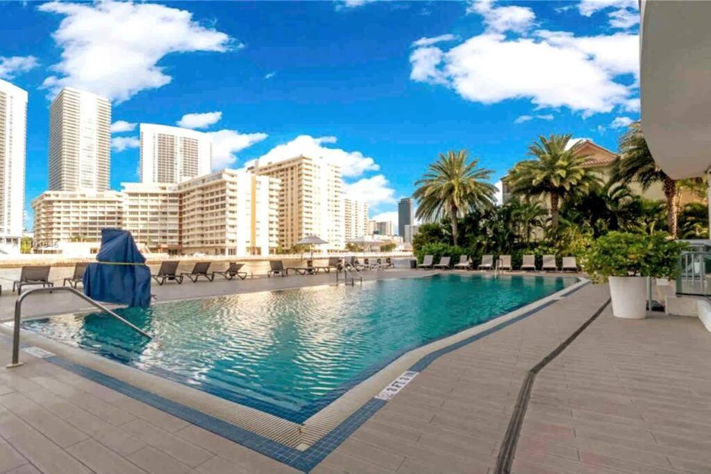 Beachwalk 1B 1B Incredible View Apartment 14 A ฮาลลันเดลบีช ภายนอก รูปภาพ