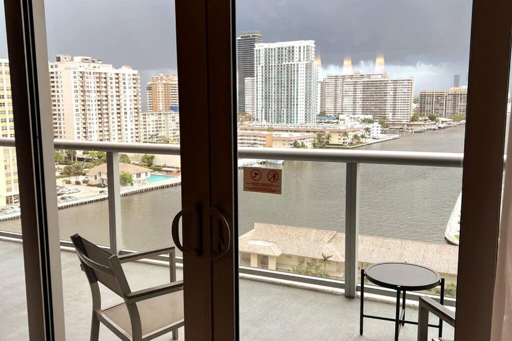 Beachwalk 1B 1B Incredible View Apartment 14 A ฮาลลันเดลบีช ภายนอก รูปภาพ