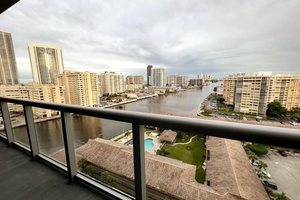 Beachwalk 1B 1B Incredible View Apartment 14 A ฮาลลันเดลบีช ภายนอก รูปภาพ
